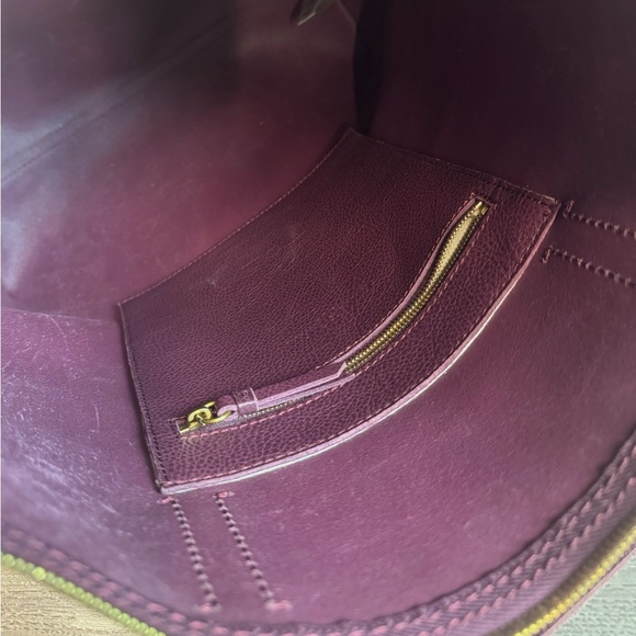 Mark & Graham Daily Pebbled Leather Deep Burgundy Maroon Zipper Tote EUC - Picture 7 of 9